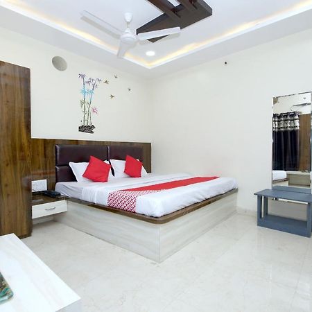 Oyo Flagship 27933 Hotel Green Valley Rāipur Exteriér fotografie