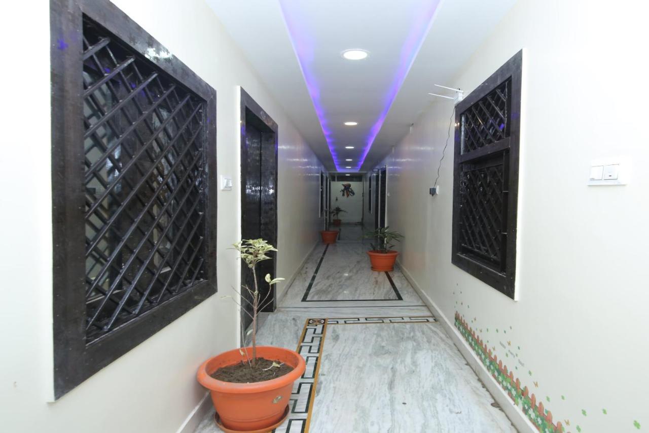 Oyo Flagship 27933 Hotel Green Valley Rāipur Exteriér fotografie